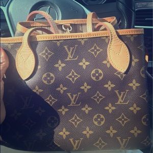 Stunning PM Authentic Louis Vuitton Bag